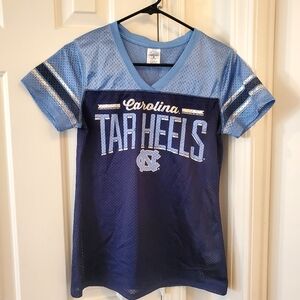 EUC Rivalry Threads UNC Chapel Hill Tarheels Women's Vneck Jersey Shirt, Small